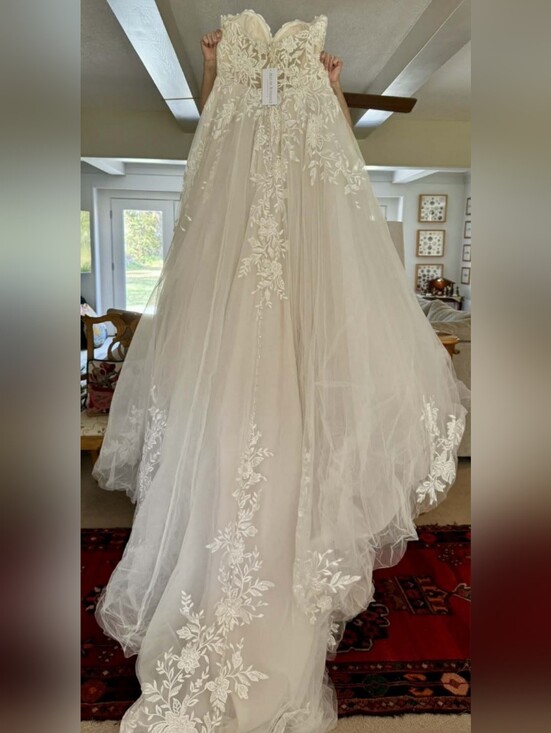 Allure Bridals Dresses & Skirts - Strapless Lace Appliqué Wedding Gown - Allure Romance 3550L